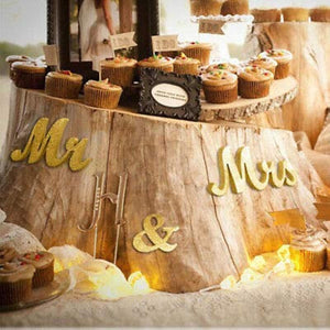 MR & MRS Glitter Letters Wedding Decoration Wedding Gift Wooden Mr & Mrs Signs Wedding Present for Party Table Top Dinner Decoration, Display Stand Figures,Wall Decoration (Gold)